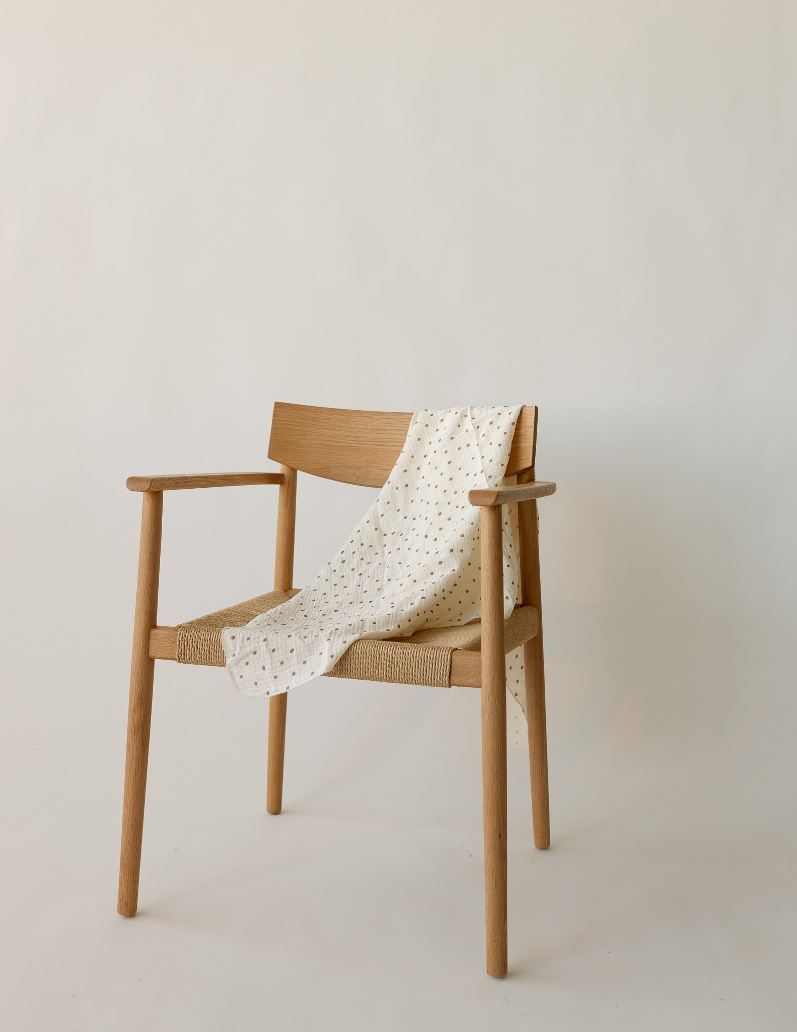 Double-Layer Cotton Muslin Swaddle Blanket – Tan Polka Dot