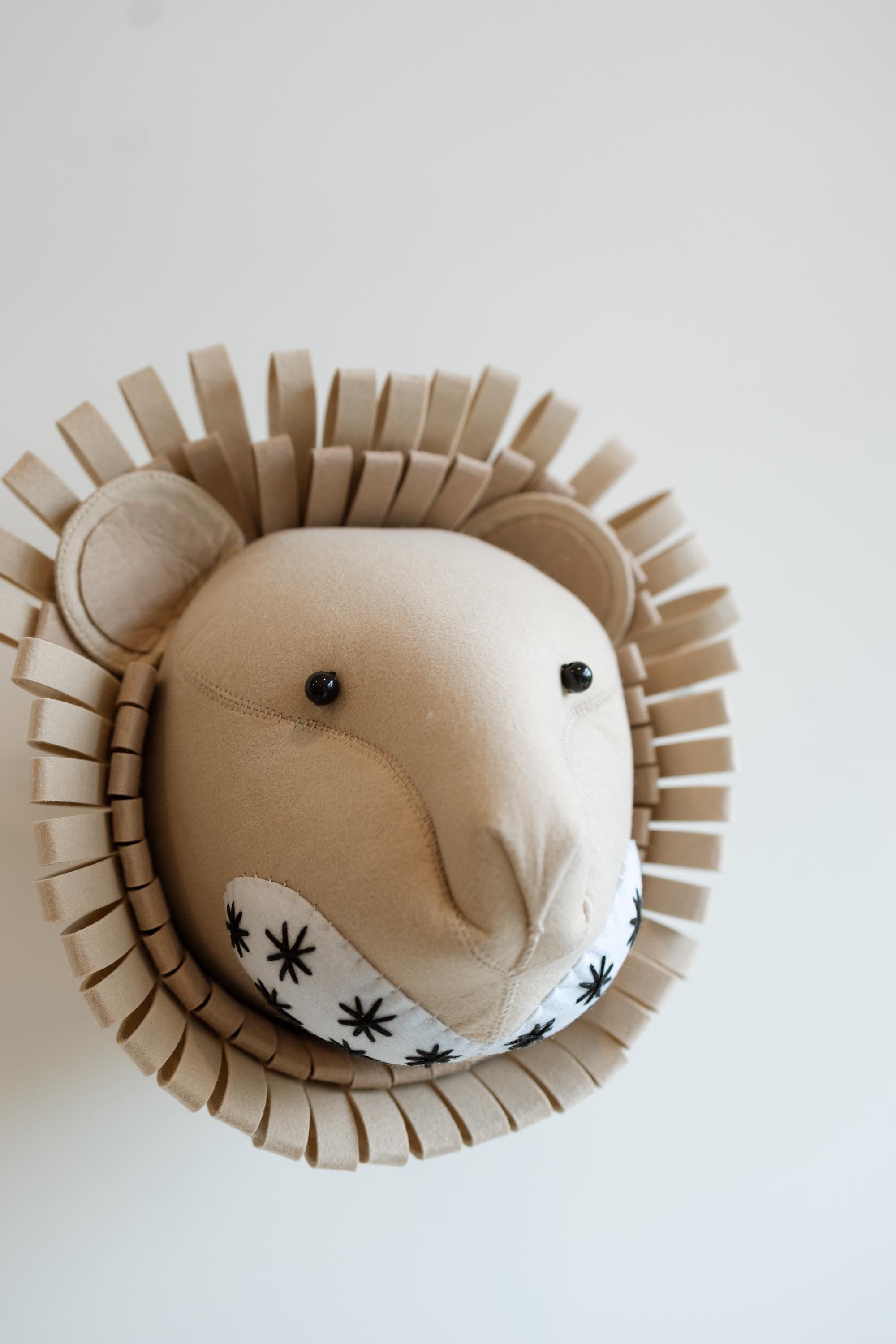 Leo the Lion – Felt Animal Wall Mount